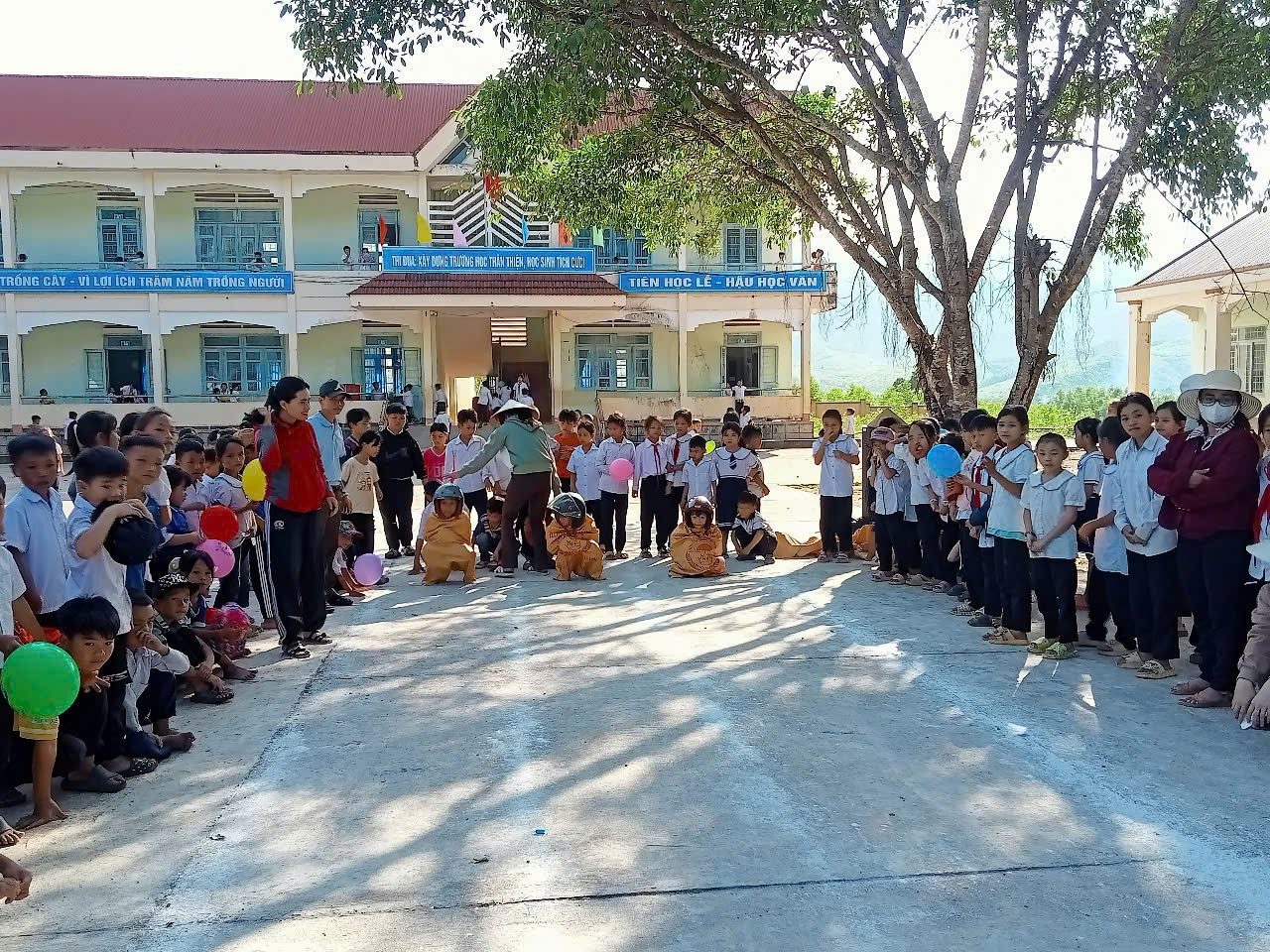 Hoạt động :” Kế hoạch tổ chức trò chơi dân gian cấp trường năm học 2024-205 trường TH La Văn Cầu”.